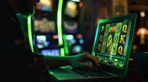 Filipino player accessing nice88 casino games on a smartphone browser
